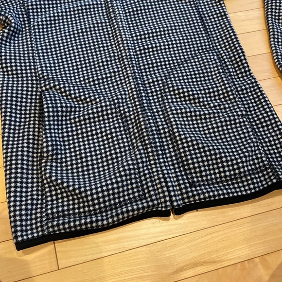 Uniqlo Houndstooth Zip Up Fleece - Picture 3 of 11